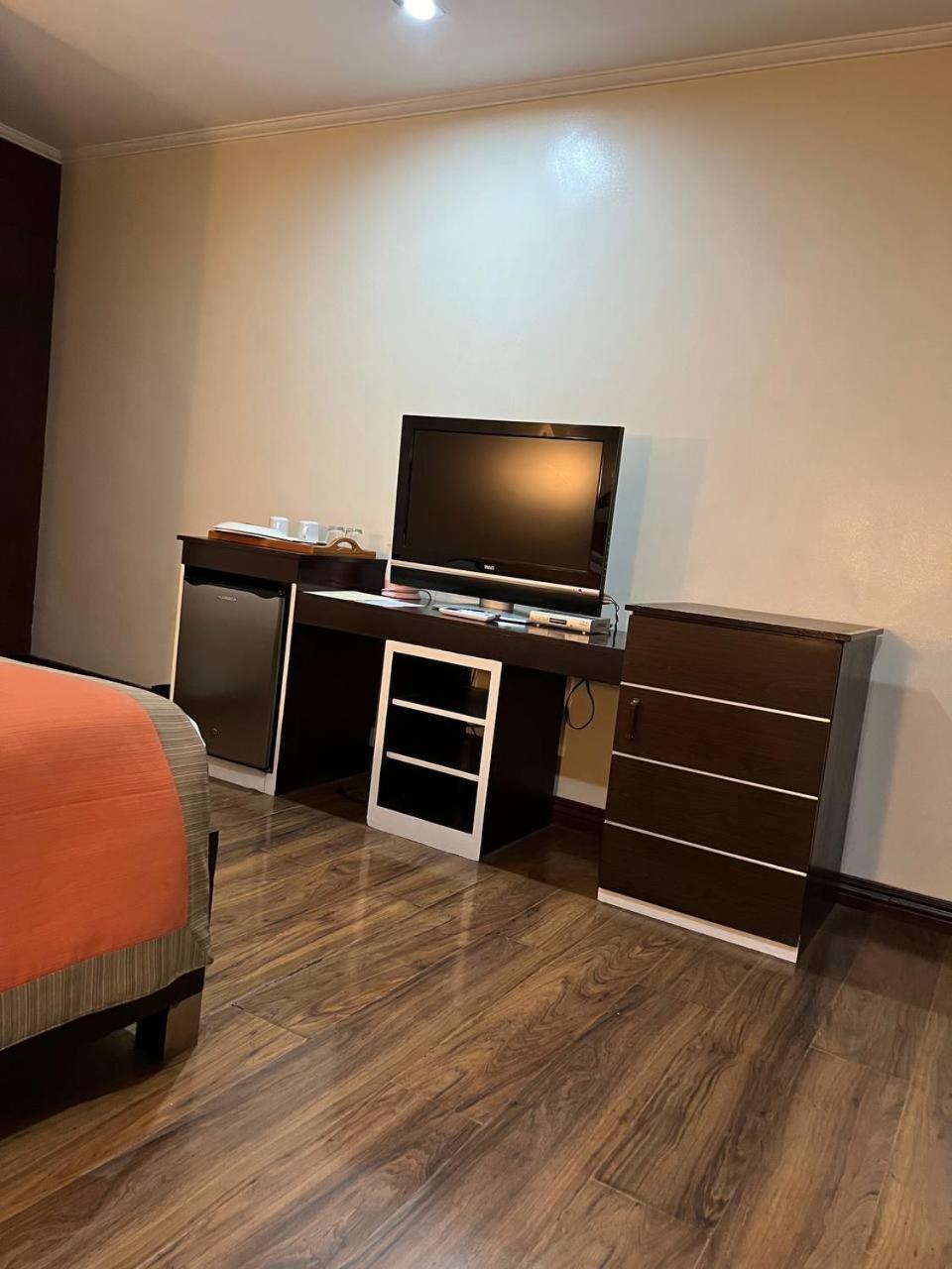 Subic Residencias Olongapo Extérieur photo