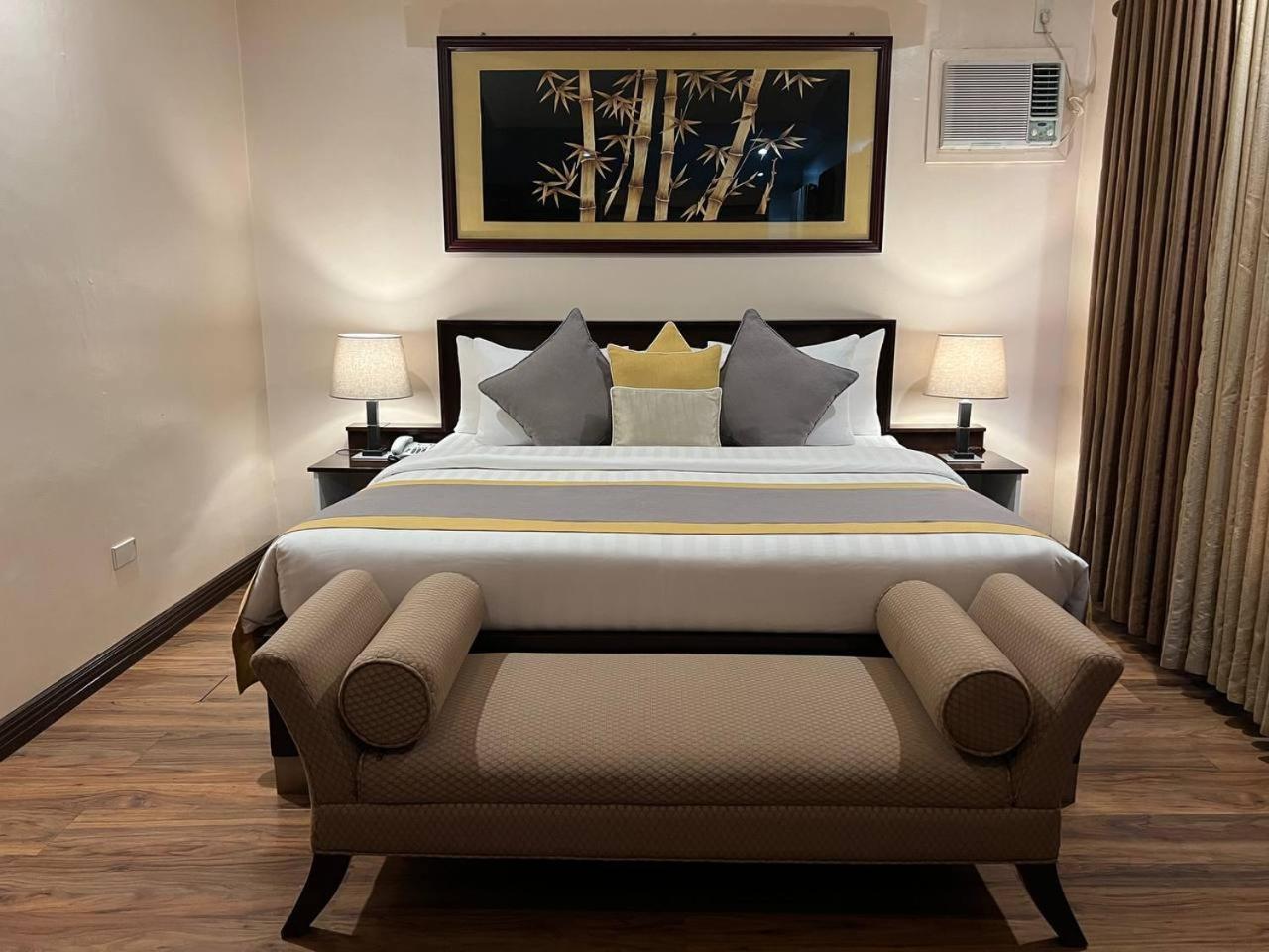 Subic Residencias Olongapo Extérieur photo