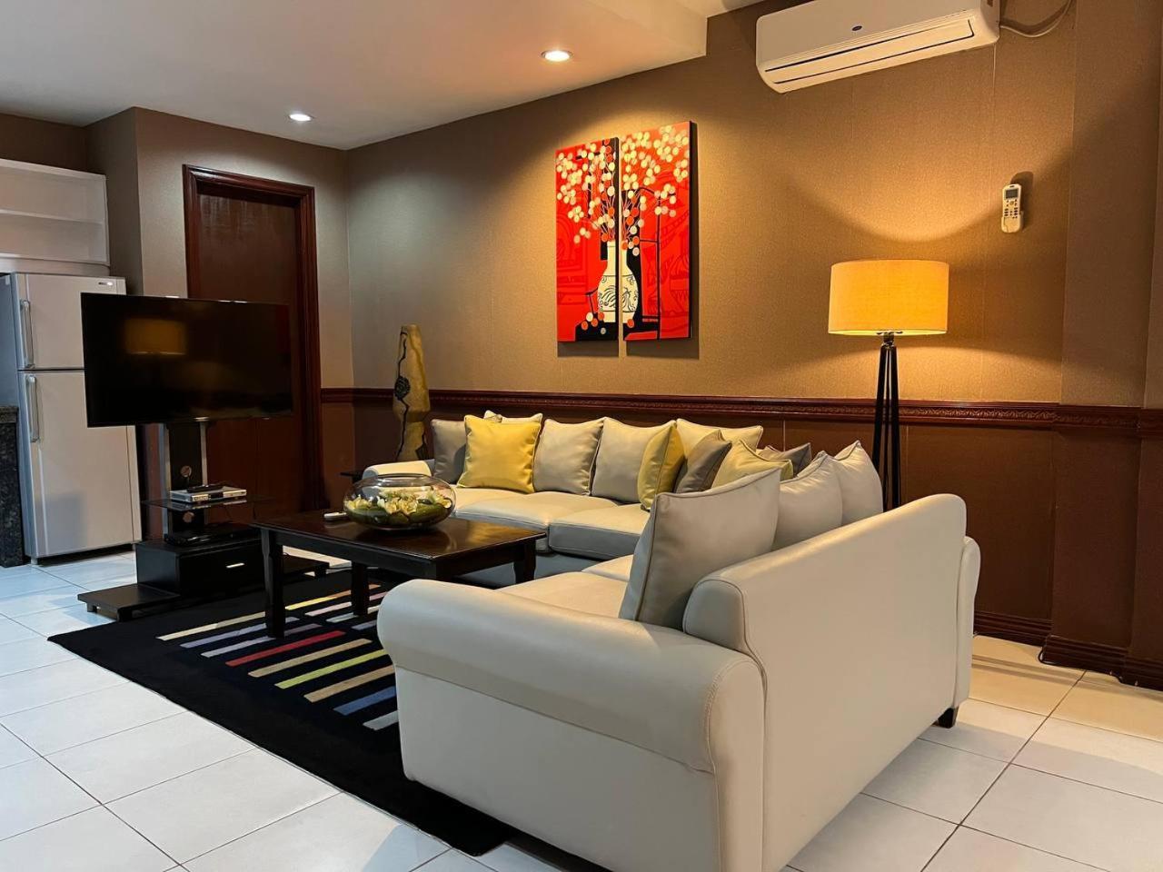 Subic Residencias Olongapo Extérieur photo