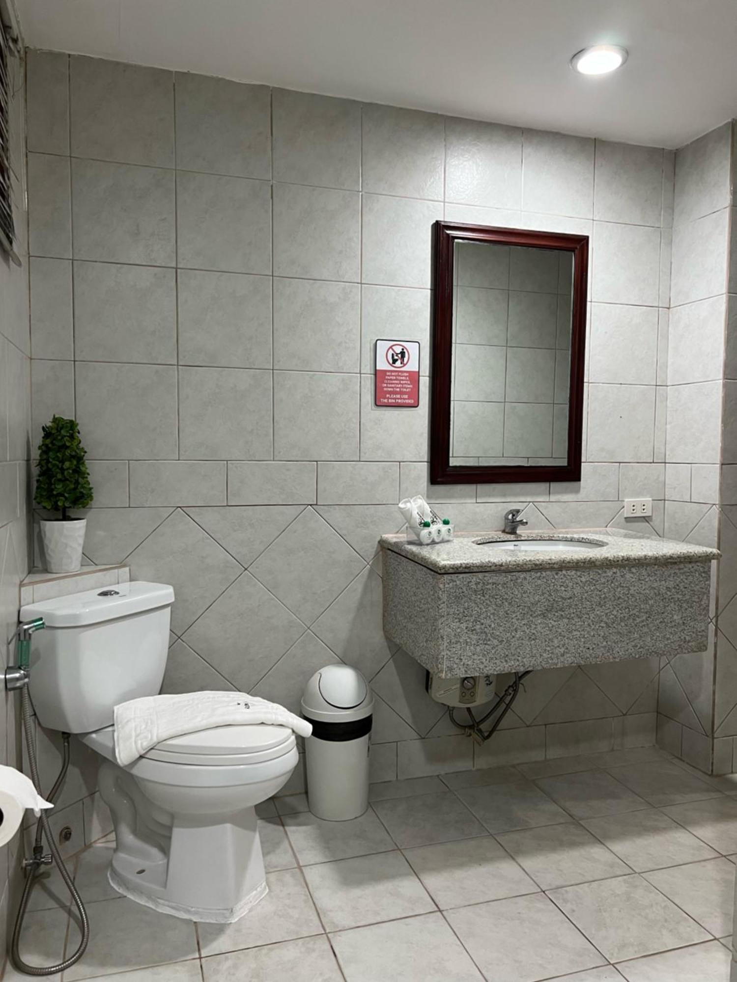Subic Residencias Olongapo Extérieur photo