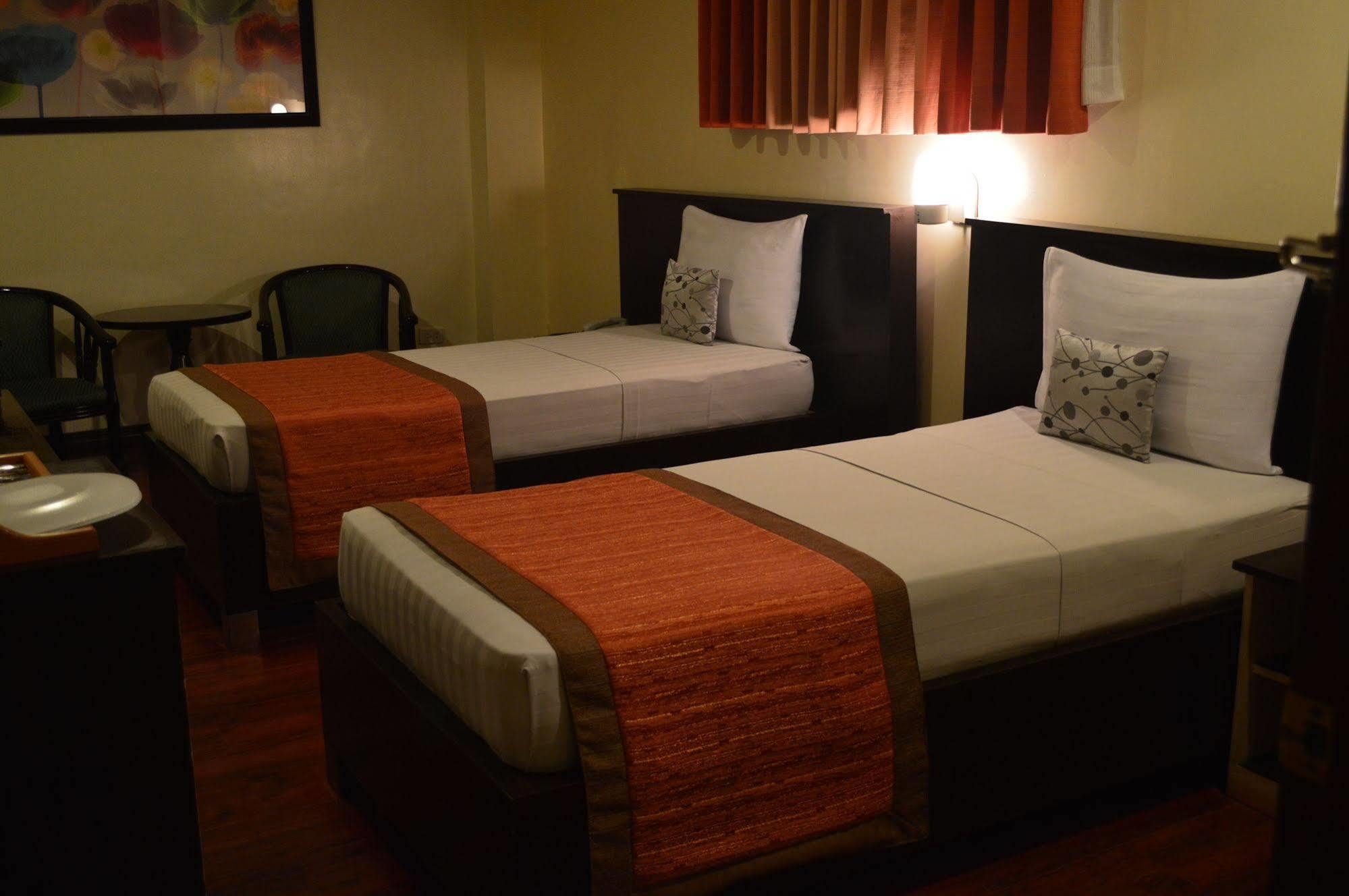Subic Residencias Olongapo Extérieur photo